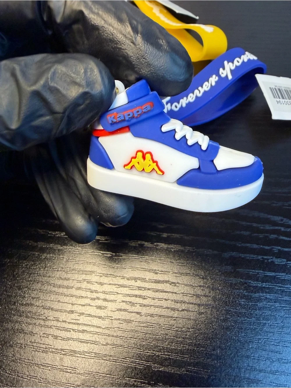 6Pcs Sneaker Keychain - Multicolor Set GREAT FOR GIFTS.